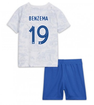 Frankrike Karim Benzema #19 Borta Kläder Barn VM 2022 Kortärmad (+ Korta byxor)